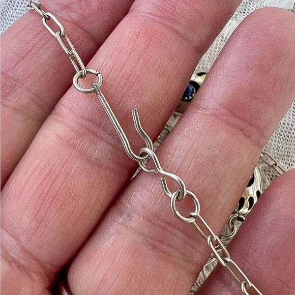 Vintage 5 Bear Paw Shadowbox with Lapis Lazuli Station Necklace 20” - Picture 6 of 14